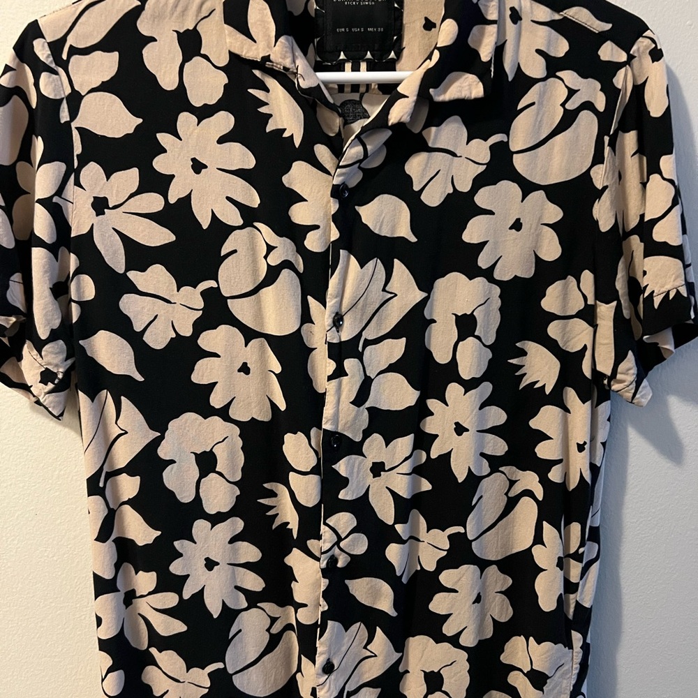 Men's Black and Cream Floral Shirt